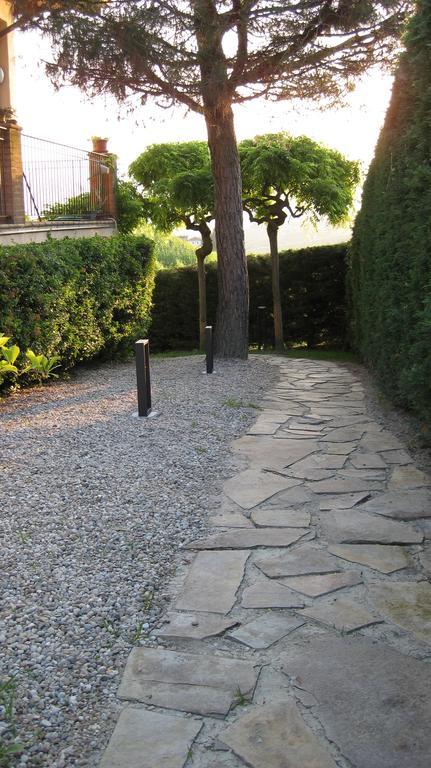 Holiday Home Cannubi In ברולו מראה חיצוני תמונה