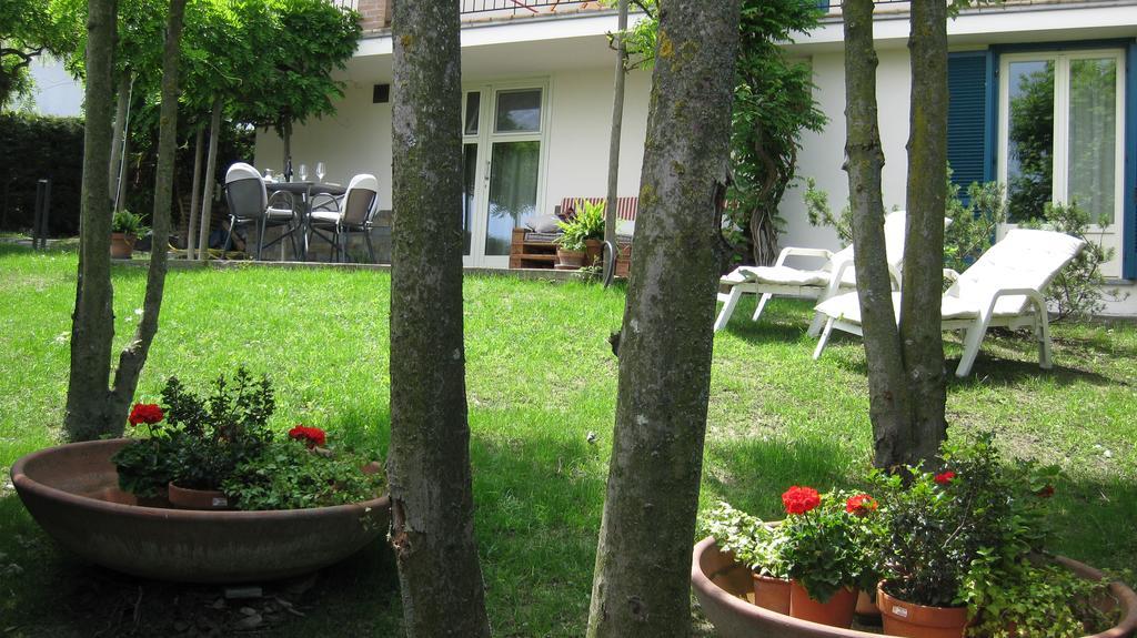 Holiday Home Cannubi In ברולו מראה חיצוני תמונה