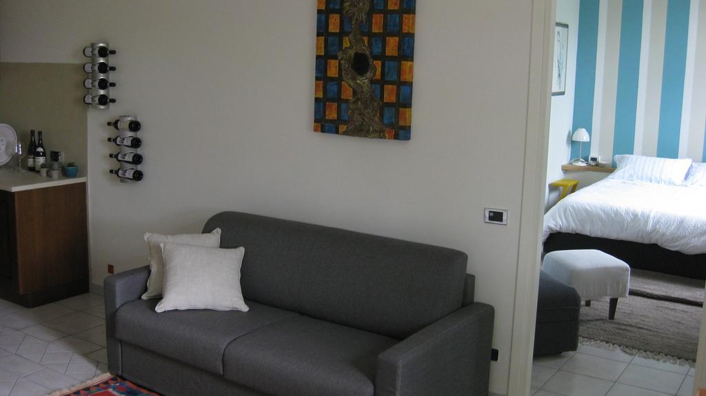 Holiday Home Cannubi In ברולו מראה חיצוני תמונה
