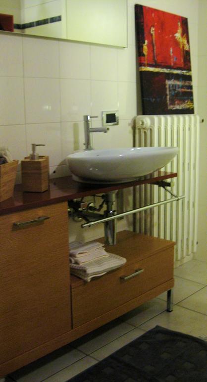 Holiday Home Cannubi In ברולו מראה חיצוני תמונה